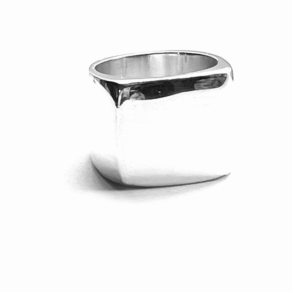 chunky signet ring